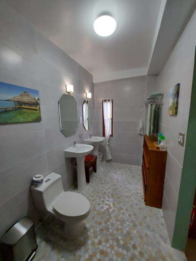 Casa Oceana Bed & Breakfast โบกัสทาวน์ ภายนอก รูปภาพ
