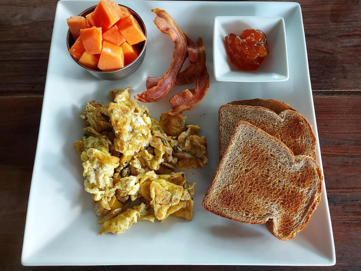 Casa Oceana Bed & Breakfast โบกัสทาวน์ ภายนอก รูปภาพ